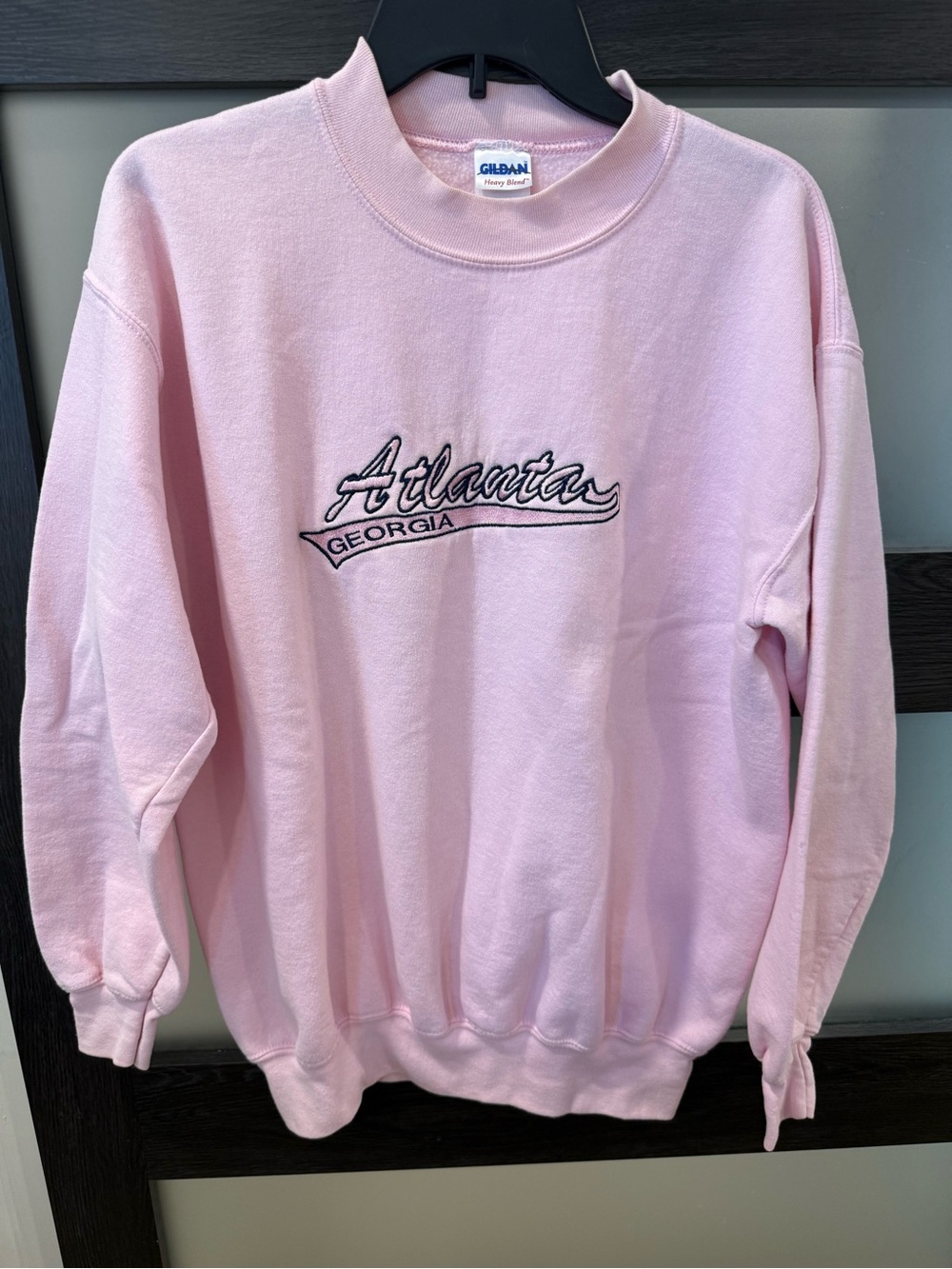 5 for $25!! Gildan Pink Atlanta Georgia Sweatshirt Size M - Picture 2 of 6